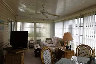 3209 Oakwood Blvd S, Sarasota, FL 34237 - Photo 20