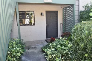 1518 Pelican Point Dr, Sarasota, FL 34231 - Photo 2