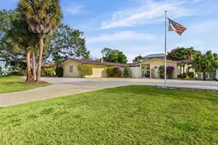 7215 Westmoreland Dr, Sarasota, FL 34243 - Photo 2