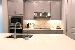 2555 Fireflag Ln, Sarasota, FL 34232 - Photo 6