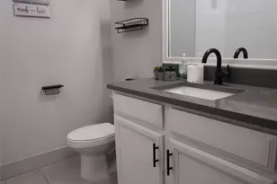 2555 Fireflag Ln, Sarasota, FL 34232 - Photo 14