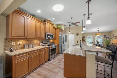 8465 Cypress Lake Circle, Sarasota, FL 34243 - Photo 10