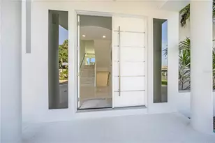 1400 Siesta Dr, Sarasota, FL 34239 - Photo 4