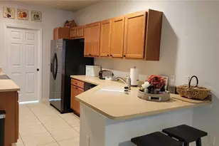 3740 82nd Ave Cir E, Sarasota, FL 34243 - Photo 6