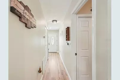 2304 Seattle Slew Drive, Sarasota, FL 34240 - Photo 2