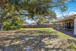 2117 Riviera Dr, Sarasota, FL 34232 - Photo 44