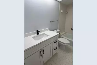 7362 Silver Fern Boulevard #8, Sarasota, FL 34241 - Photo 14