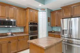 6659 38th Ln E, Sarasota, FL 34243 - Photo 16