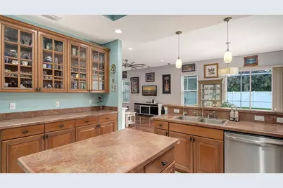 6659 38th Lane E, Sarasota, FL 34243 - Photo 18