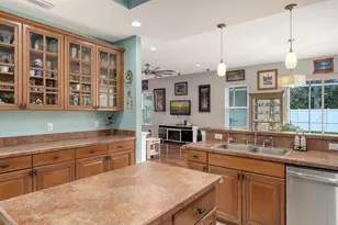 6659 38th Ln E, Sarasota, FL 34243 - Photo 18