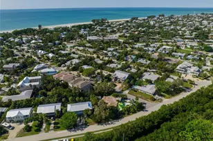 8010 Marina Dr, Holmes Beach, FL 34217 - Photo 32