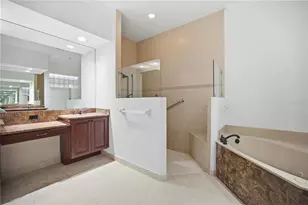 6507 41st Ct E, Sarasota, FL 34243 - Photo 24