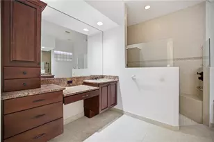 6507 41st Ct E, Sarasota, FL 34243 - Photo 26