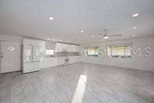 8411 Morgan Dr, Sarasota, FL 34238 - Photo 10