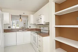 3780 Pinebrook Cir, Bradenton, FL 34209 - Photo 8