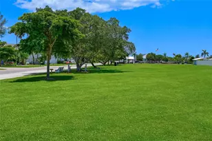 7100 Gulf Dr, Holmes Beach, FL 34217 - Photo 38