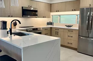 6063 E Peppertree Way, Sarasota, FL 34242 - Photo 8