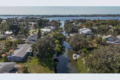 1837 Upper Cove Terrace, Sarasota, FL 34231 - Photo 8