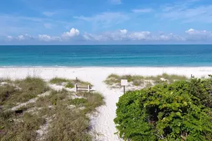 4565 Bay Club Dr, Bradenton, FL 34210 - Photo 4