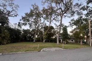 1612 8th Street W, Palmetto, FL 34221 - Photo 1