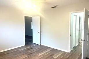 5507 Fountain Lake Cir, Bradenton, FL 34207 - Photo 10