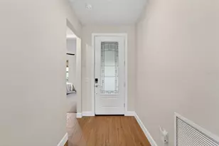 5737 Bay Pine Way, Sarasota, FL 34238 - Photo 6