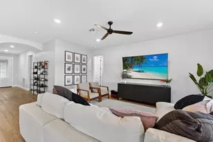 5737 Bay Pine Way, Sarasota, FL 34238 - Photo 8