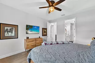 5737 Bay Pine Way, Sarasota, FL 34238 - Photo 18