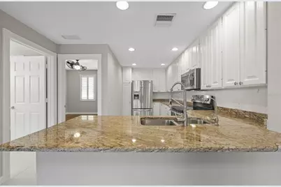 7665 Bergamo Avenue, Sarasota, FL 34238 - Photo 6