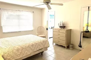 2571 Riverbluff Pkwy, Sarasota, FL 34231 - Photo 14