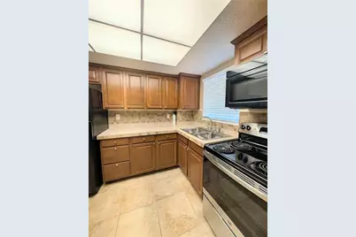 4017 Lake Bayshore Drive #109, Bradenton, FL 34205 - Photo 4