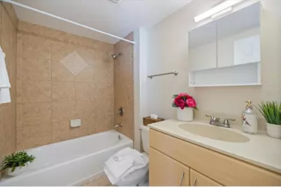 960 Highland Street #A6, Sarasota, FL 34234 - Photo 6