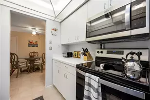 5631 Midnight Pass Rd, Sarasota, FL 34242 - Photo 8