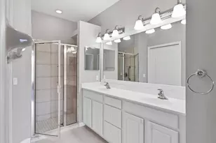 7021 Woodmore Terrace, Lakewood Ranch, FL 34202 - Photo 24