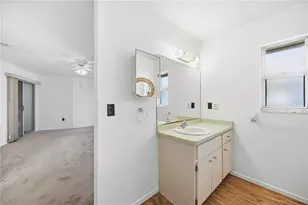 80 Circlewood Dr, Venice, FL 34293 - Photo 36
