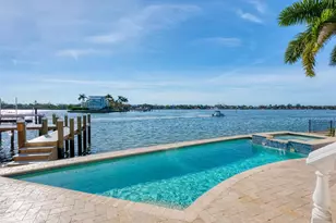 1500 Caribbean Dr, Sarasota, FL 34231 - Photo 6