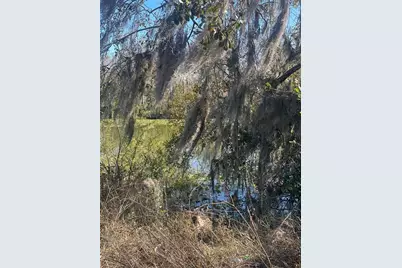 3301 N Lake Drive, Plant City, FL 33563 - Photo 1