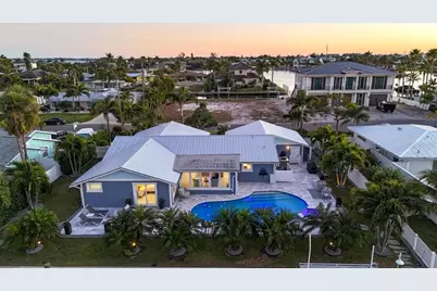 623 Concord Lane, Holmes Beach, FL 34217 - Photo 60