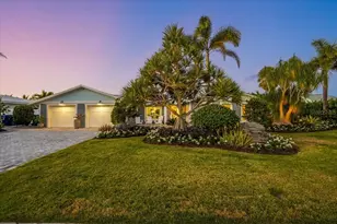 623 Concord Ln, Holmes Beach, FL 34217 - Photo 6