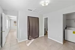 5801 8th St Ct E, Bradenton, FL 34203 - Photo 12