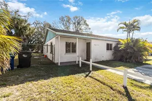 5801 8th St Ct E, Bradenton, FL 34203 - Photo 4