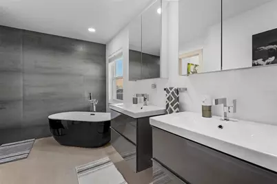 6861 Superior Street Circle, Sarasota, FL 34243 - Photo 12