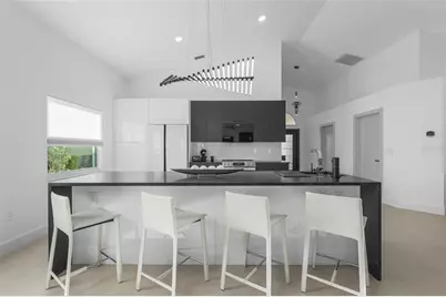 6861 Superior Street Circle, Sarasota, FL 34243 - Photo 6