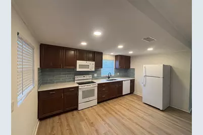 403 Virginia Street, Frostproof, FL 33843 - Photo 2