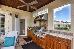 381 Bob White Dr, Sarasota, FL 34236 - Photo 14