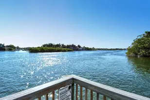 1125 W Peppertree Dr, Sarasota, FL 34242 - Photo 80