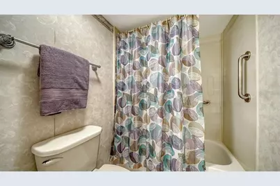 1125 W Peppertree Drive #302, Sarasota, FL 34242 - Photo 18