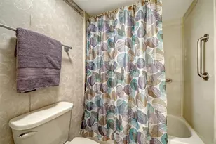 1125 W Peppertree Dr, Sarasota, FL 34242 - Photo 18