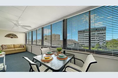 1125 W Peppertree Drive #302, Sarasota, FL 34242 - Photo 26