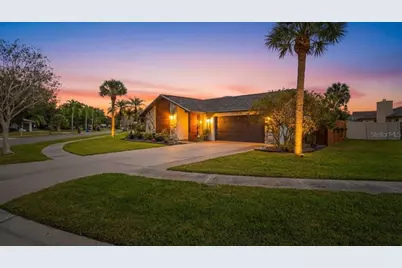 6530 Waterford Circle, Sarasota, FL 34238 - Photo 2